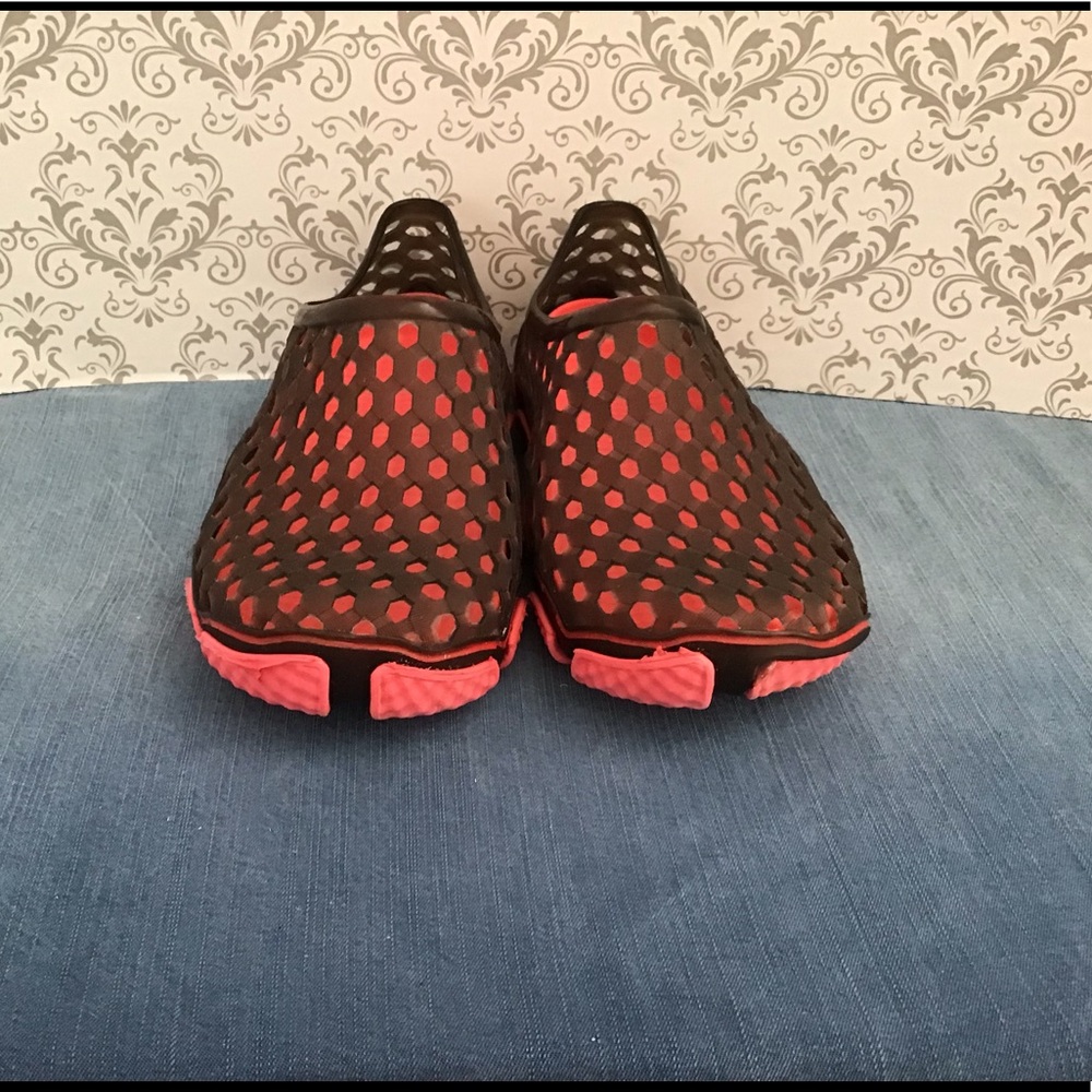 Water shoes